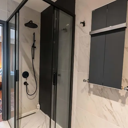 With Premium Amenities * İstanbul