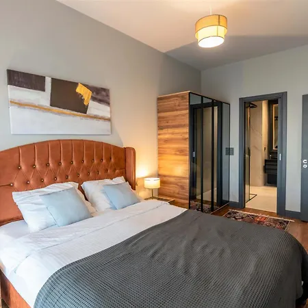 Apartment With Premium Amenities